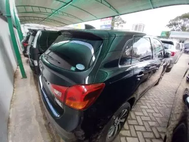 Mitsubishi RVR