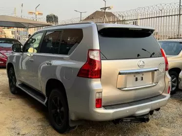 Lexus GS 460