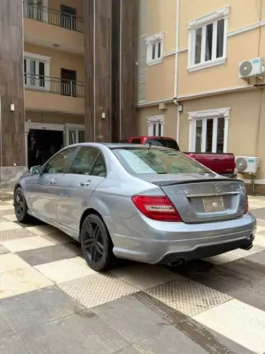 Mercedes-Benz C 300