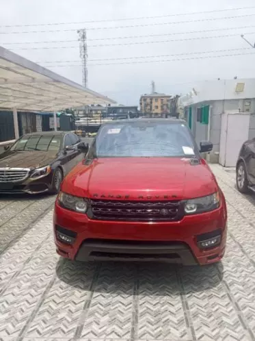 Land Rover RANGE ROVER SPORT HST 