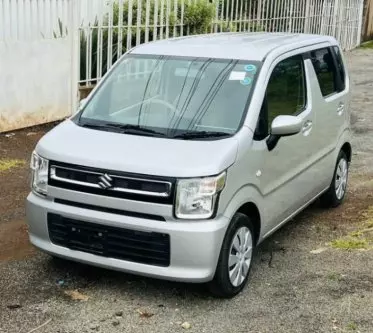 SUZUKI Wagon R+