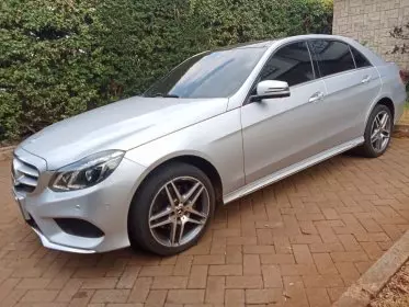 Mercedes-Benz E 250