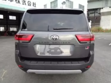 Toyota LAND CRUISER 300 LC300