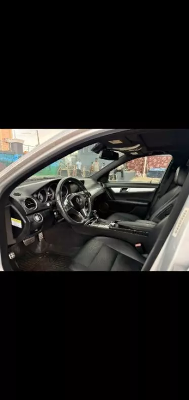 Mercedes-Benz C 320