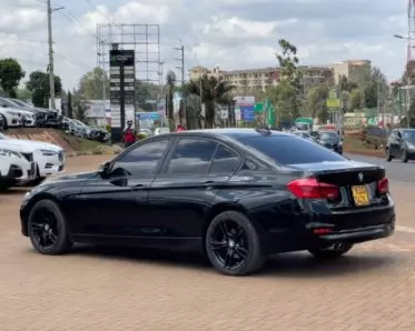 BMW 320i