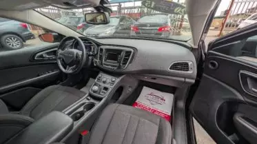 Chrysler 200