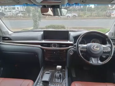 Lexus LX 570