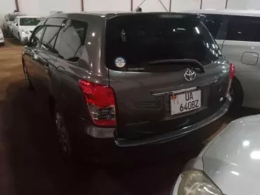Toyota Fielder 