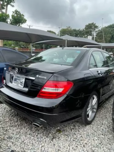 Mercedes-Benz C 300