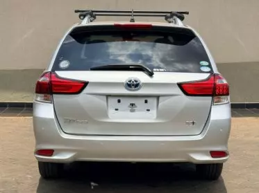 Toyota Fielder hybrid