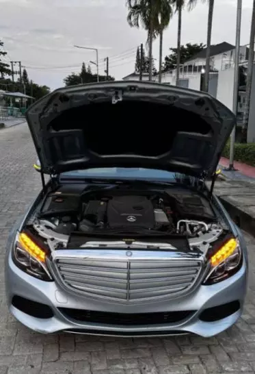 Mercedes-Benz C 300
