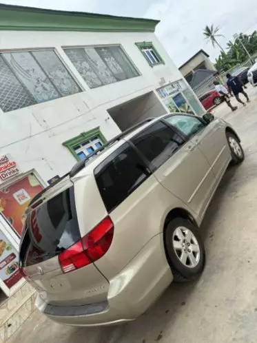 Toyota Sienna