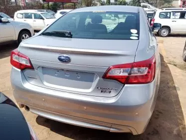 Subaru Legacy B4