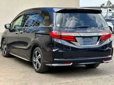 Honda Odyssey Absolute