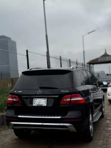 Mercedes-Benz ML 400