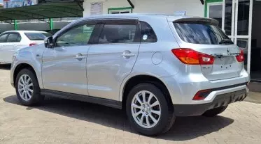 Mitsubishi RVR
