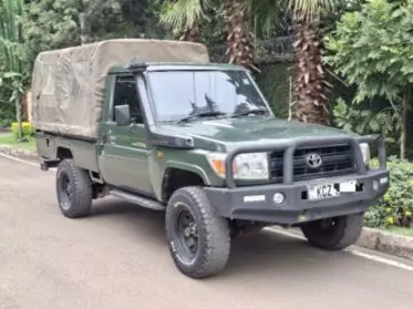 Toyota Land Cruiser Pick Up