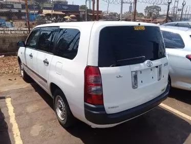 Toyota Succeed