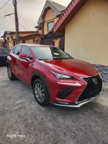 Lexus NX 200T