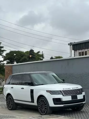 RANGE ROVER HSE LR4