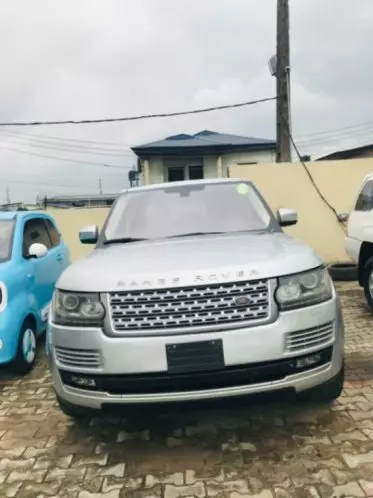 RANGE ROVER HSE LR4
