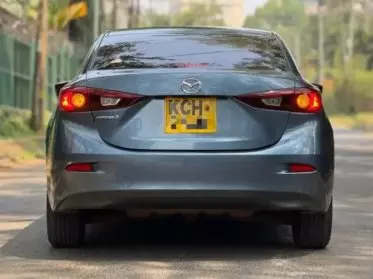 Mazda Axela 