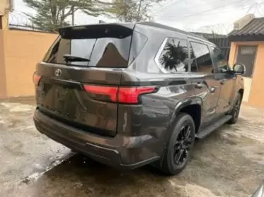 Toyota Sequoia
