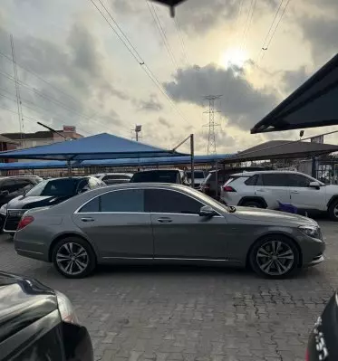 Mercedes-Benz S 550