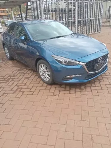 Mazda Axela 