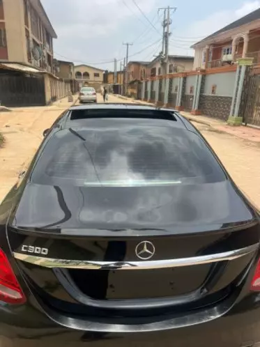 Mercedes-Benz C 300