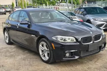 BMW 528i