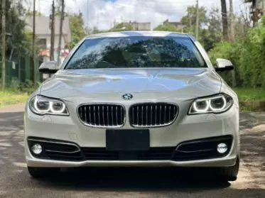 BMW 528i
