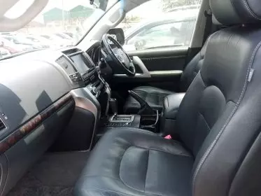 Toyota Landcruiser  V8
