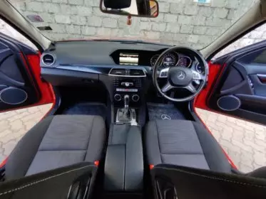 Mercedes-Benz C 180