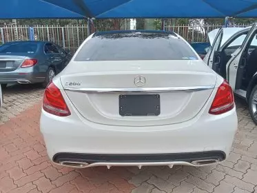 Mercedes-Benz C 200