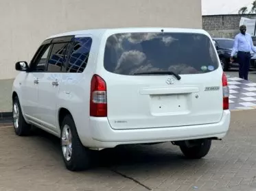 Toyota Succeed
