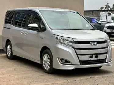 Toyota Noah Hybrid
