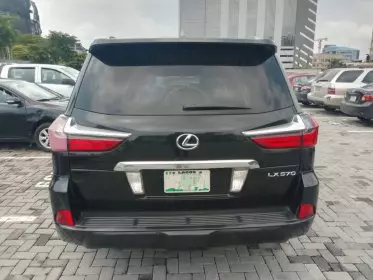 Lexus LX 570