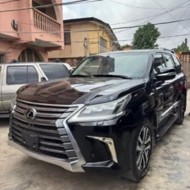 Lexus LX 570