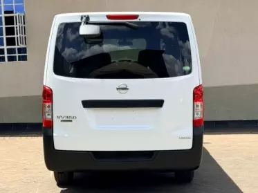 Nissan NV300