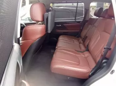 Lexus LX 570