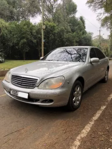 Mercedes-Benz 320