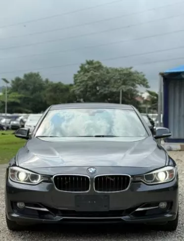 BMW 328i
