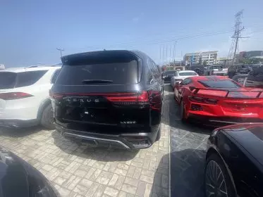 Lexus LX 600