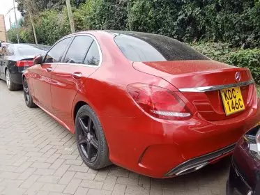 Mercedes-Benz C 180
