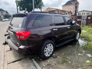 Toyota Sequoia