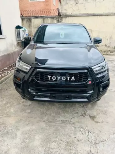 Toyota Hilux 