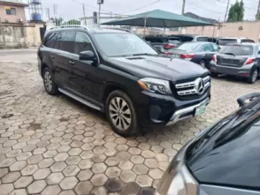 Mercedes-Benz GLS 450