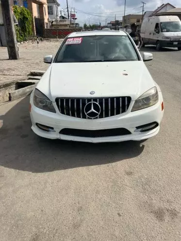 Mercedes-Benz C 300