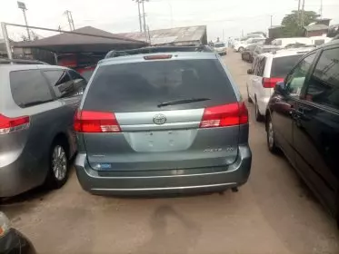 Toyota Sienna
